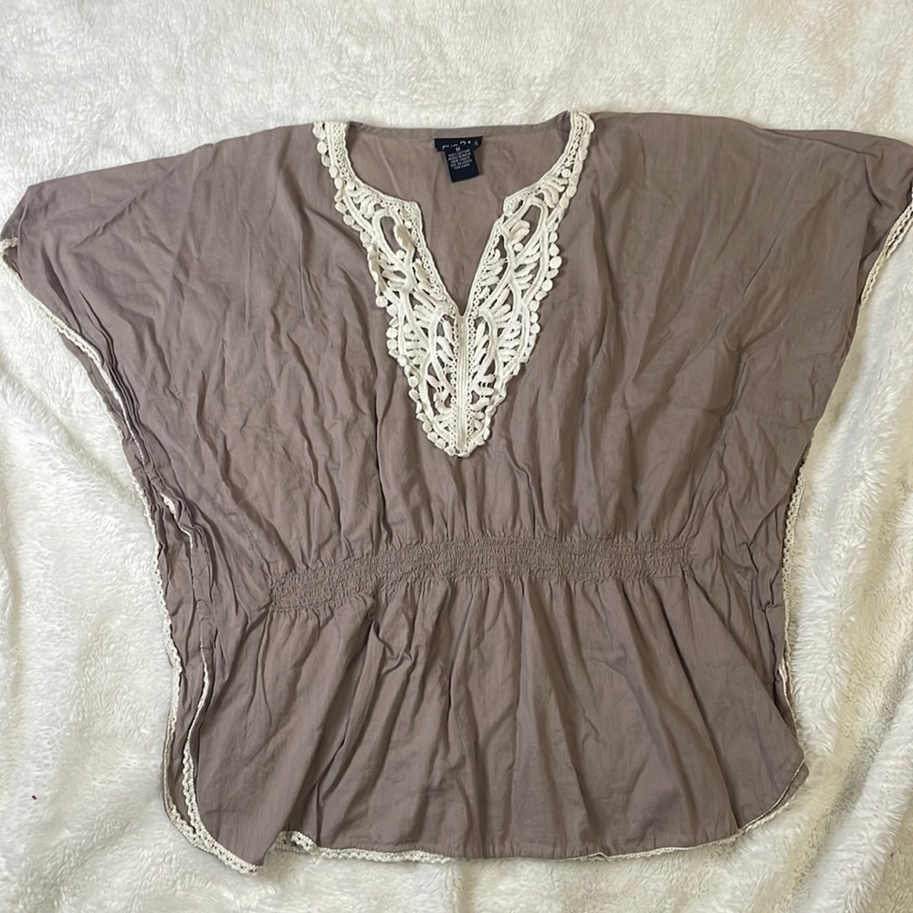 Rue21 top‎ with crochet detail
